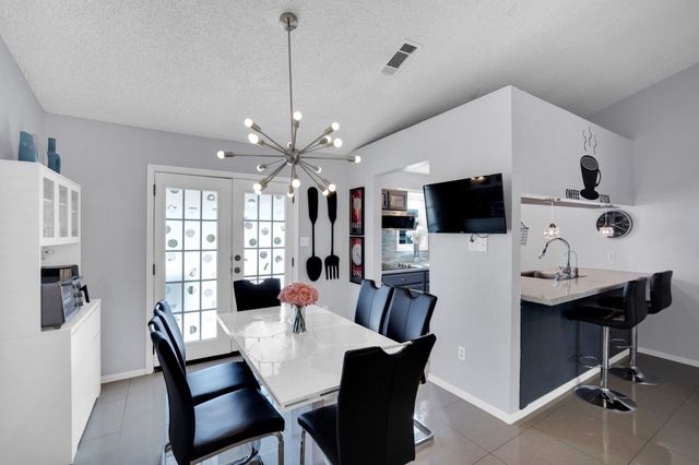 1702 Fieldstone Court, Arlington, TX 76018