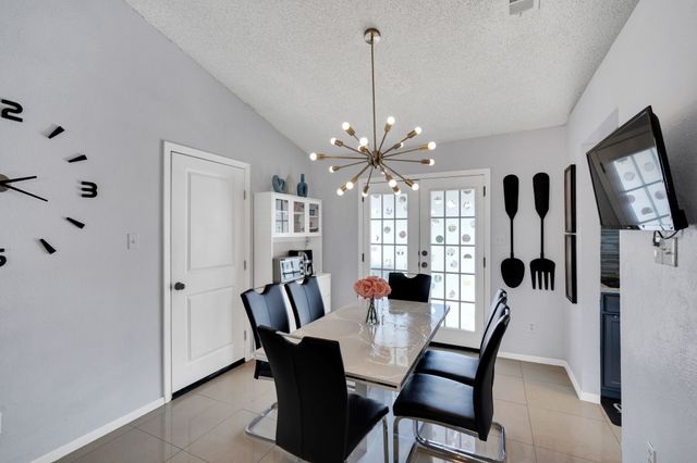 1702 Fieldstone Court, Arlington, TX 76018