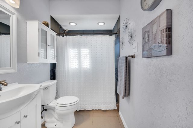 1702 Fieldstone Court, Arlington, TX 76018