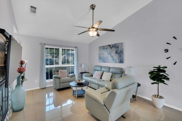 1702 Fieldstone Court, Arlington, TX 76018