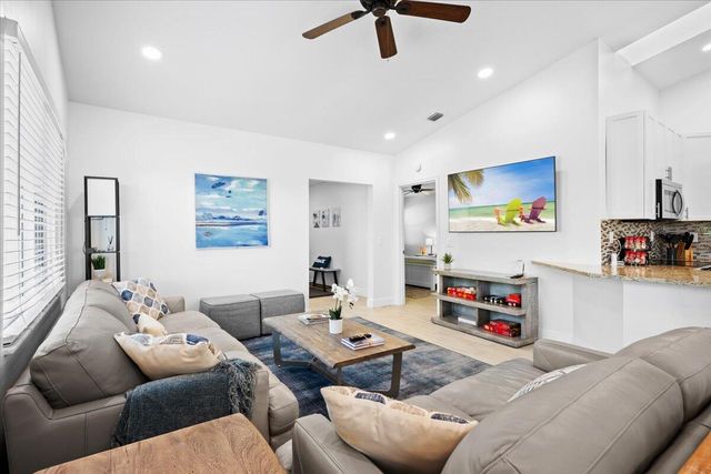 6077 Francis Street, Jupiter, FL 33458