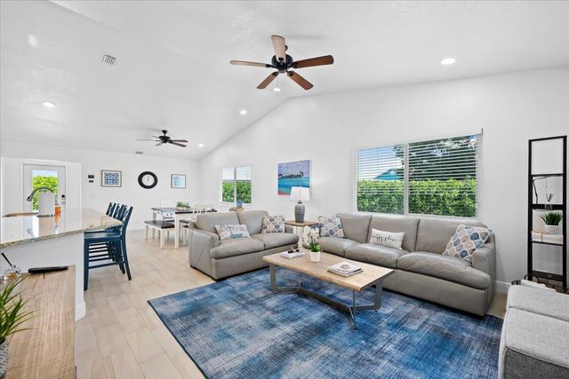 6077 Francis Street, Jupiter, FL 33458
