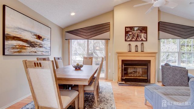 20 Abraham Lincoln Court, Monroe, NJ 08831