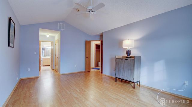 20 Abraham Lincoln Court, Monroe, NJ 08831