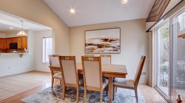 20 Abraham Lincoln Court, Monroe, NJ 08831