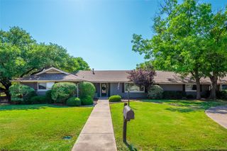 102 Clearman Street, Krum, TX 76249