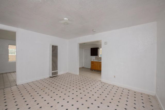 424 Morton Avenue, Sanger, CA 93657