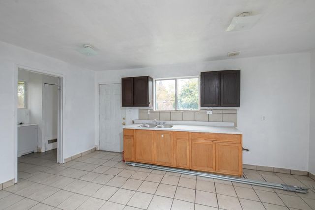 424 Morton Avenue, Sanger, CA 93657