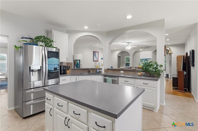 113 Las Brisas Boulevard, Seguin, TX 78155