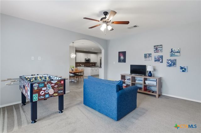 113 Las Brisas Boulevard, Seguin, TX 78155