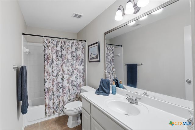 113 Las Brisas Boulevard, Seguin, TX 78155