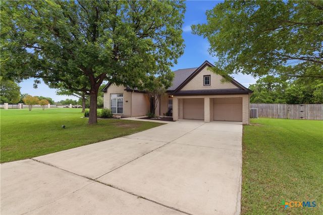 113 Las Brisas Boulevard, Seguin, TX 78155