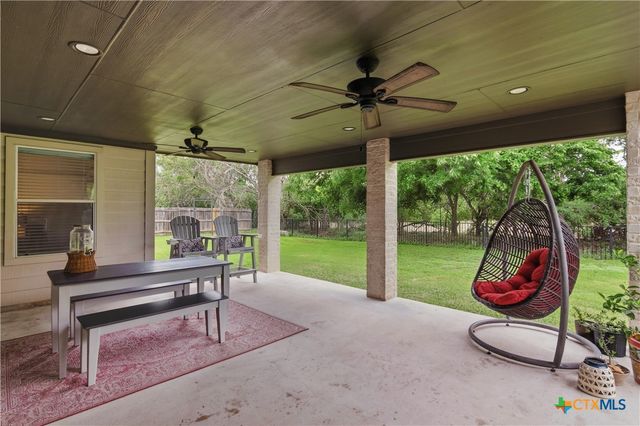 113 Las Brisas Boulevard, Seguin, TX 78155