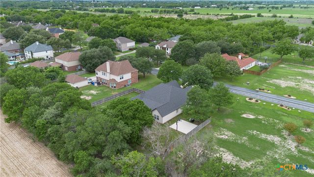 113 Las Brisas Boulevard, Seguin, TX 78155