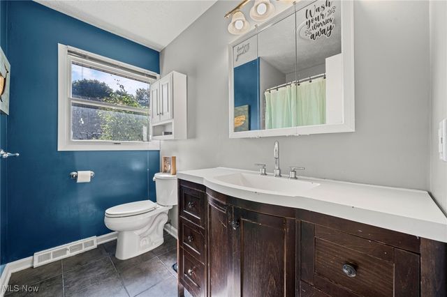 252 Saxe Road, Mogadore, OH 44260