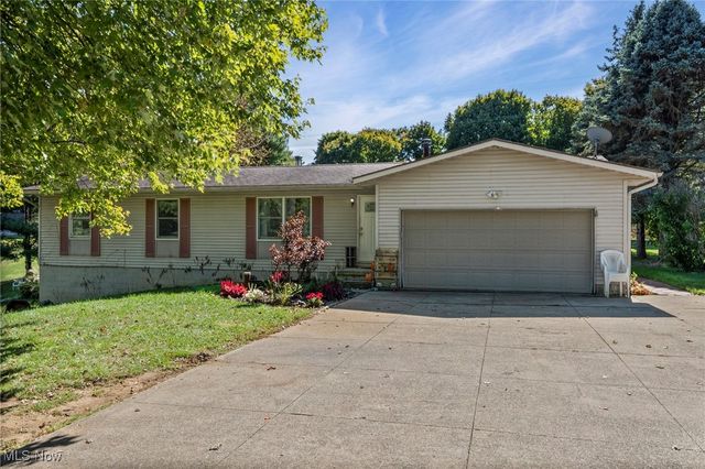 252 Saxe Road, Mogadore, OH 44260