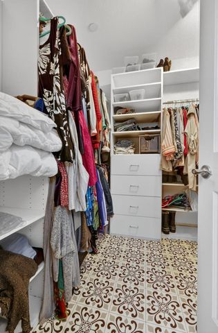 303 Esplanade Cir, Folsom, CA 95630