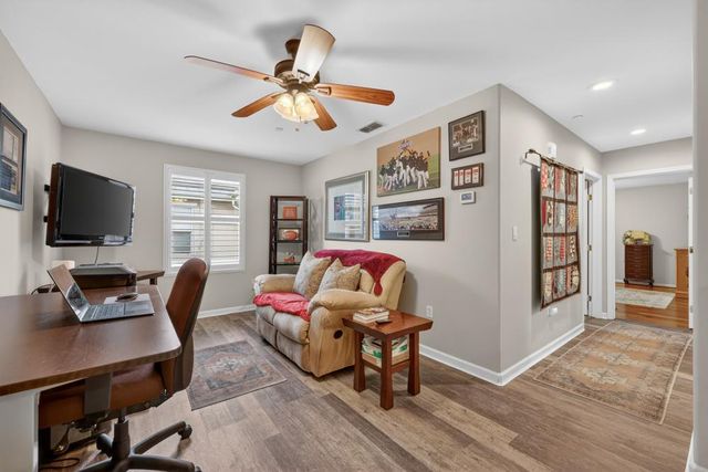 303 Esplanade Cir, Folsom, CA 95630