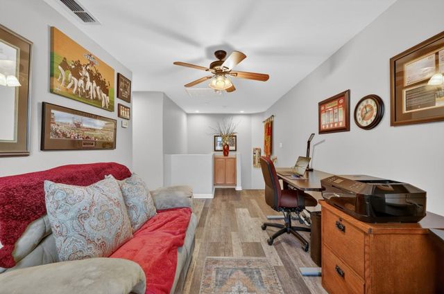 303 Esplanade Cir, Folsom, CA 95630