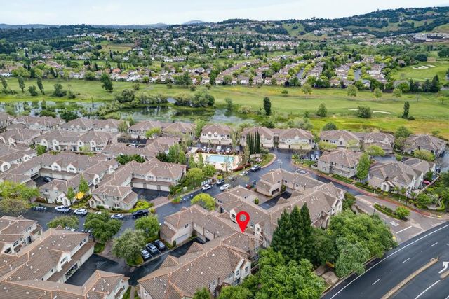 303 Esplanade Cir, Folsom, CA 95630