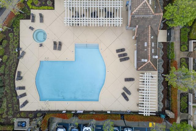 303 Esplanade Cir, Folsom, CA 95630