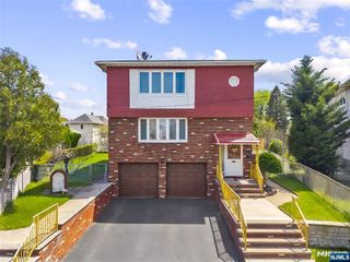 347 Manor Court, Lyndhurst, NJ 07071