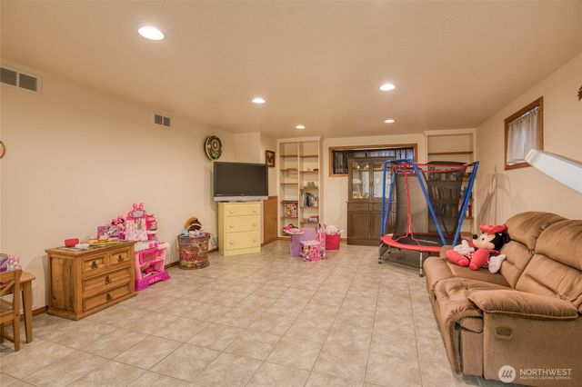 416 N 1st Street, Montesano, WA 98563