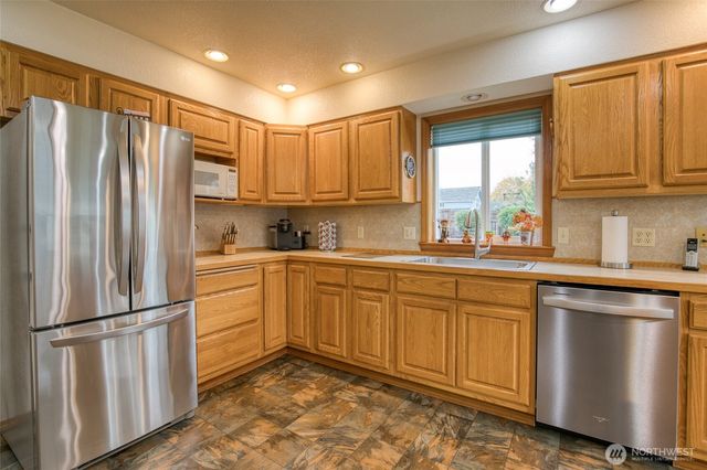 416 N 1st Street, Montesano, WA 98563