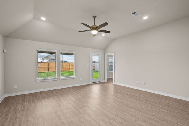 359 Kessel St, Lebanon, TN 37087