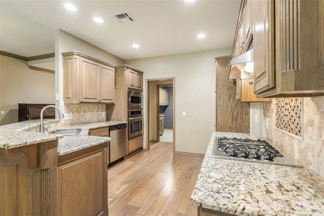2917 Cedarbend Court, Edmond, OK 73003