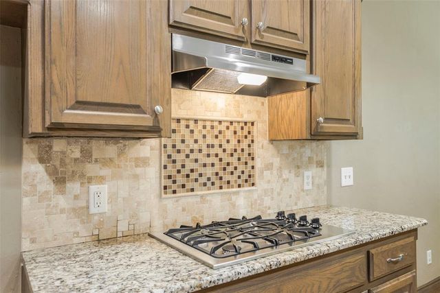 2917 Cedarbend Court, Edmond, OK 73003
