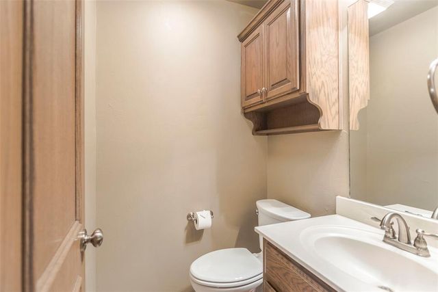 2917 Cedarbend Court, Edmond, OK 73003