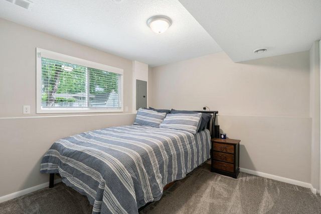 10250 99th Avenue N, Maple Grove, MN 55369