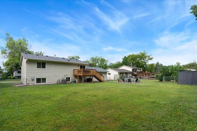 10250 99th Avenue N, Maple Grove, MN 55369