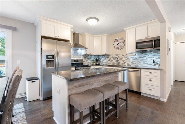10250 99th Avenue N, Maple Grove, MN 55369