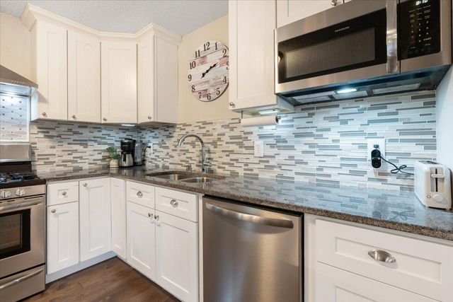 10250 99th Avenue N, Maple Grove, MN 55369