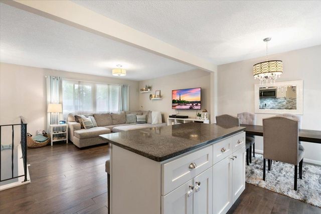 10250 99th Avenue N, Maple Grove, MN 55369