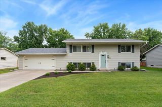10250 99th Avenue N, Maple Grove, MN 55369