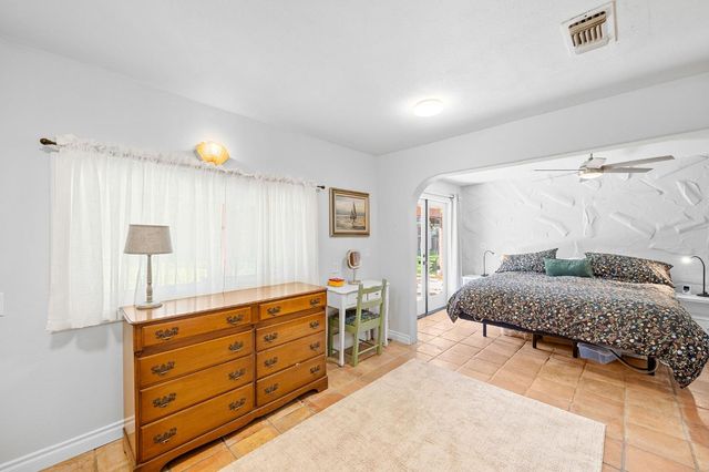 4310 Hussey Dr, Carmichael, CA 95608