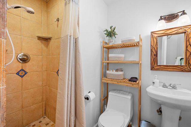 4310 Hussey Dr, Carmichael, CA 95608