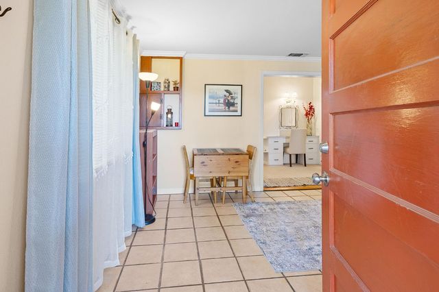 4310 Hussey Dr, Carmichael, CA 95608