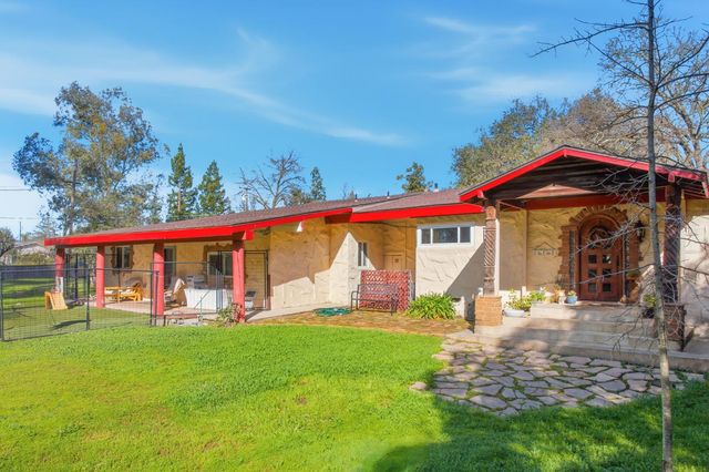 4310 Hussey Dr, Carmichael, CA 95608