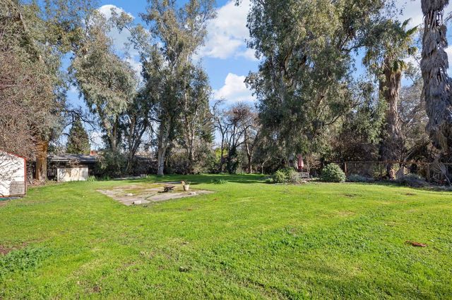 4310 Hussey Dr, Carmichael, CA 95608