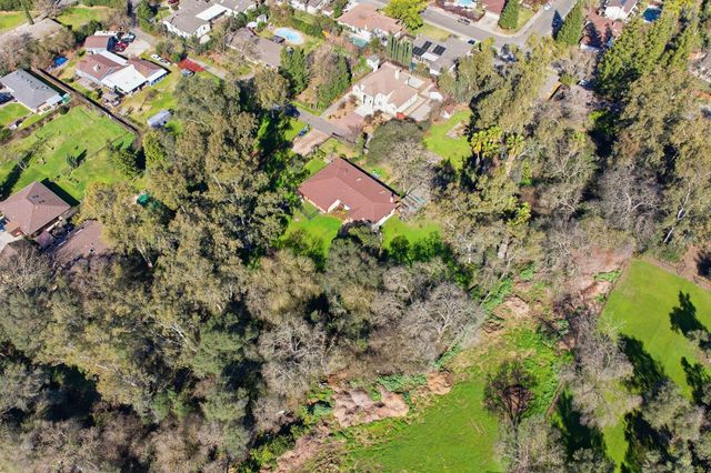 4310 Hussey Dr, Carmichael, CA 95608