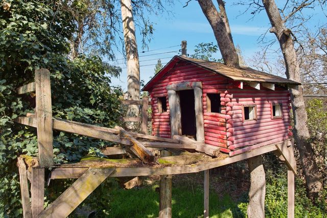 4310 Hussey Dr, Carmichael, CA 95608