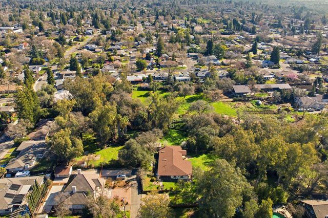 4310 Hussey Dr, Carmichael, CA 95608