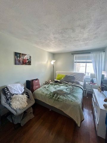 14 Leverett Ave 5, Boston, MA 02128