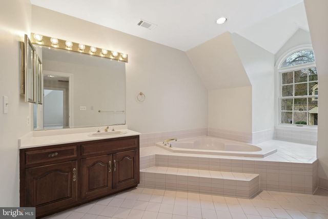 5900 SERENITY LN, Derwood, MD 20855