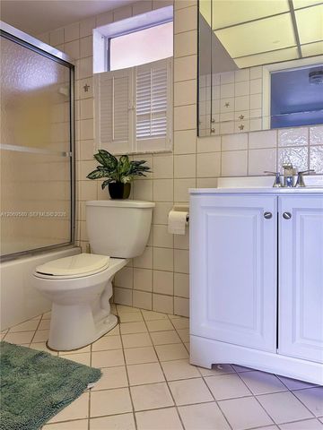 8881 Sunrise Lakes Boulevard 108, Sunrise, FL 33322
