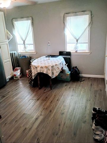 51 View St, Holyoke, MA 01040